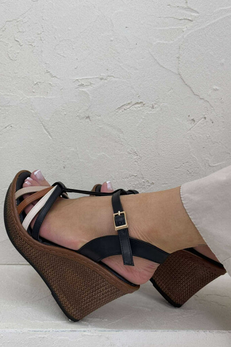 STRAPED WEDGE WOMEN SANDALS BLACK/ E ZEZE 