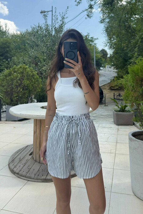 STRIPE DESIGN ELASTIC WAIST WOMEN SHORTS BLACK/ E ZEZE - 2