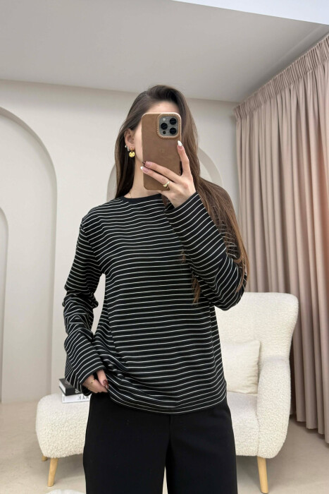 BLUZE ME JAKE TE RRUMBULLAKET DHE DIZAJN ME VIJA PER FEMRA NE NGJYRE TE ZEZE - KLAUDIO FASHION