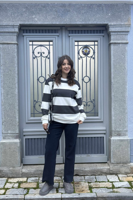 STRIPE DESIGN SIMPLE ROUND NECK WOMEN SWEATSHIRT DARK GREY/GEE - KLAUDIO FASHION