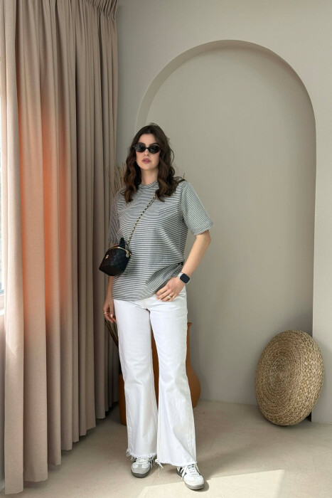 STRIPE DESIGN WOMAN T- SHIRT + 6 PAIR SOCKS BLACK-WHITE/ZB - 2