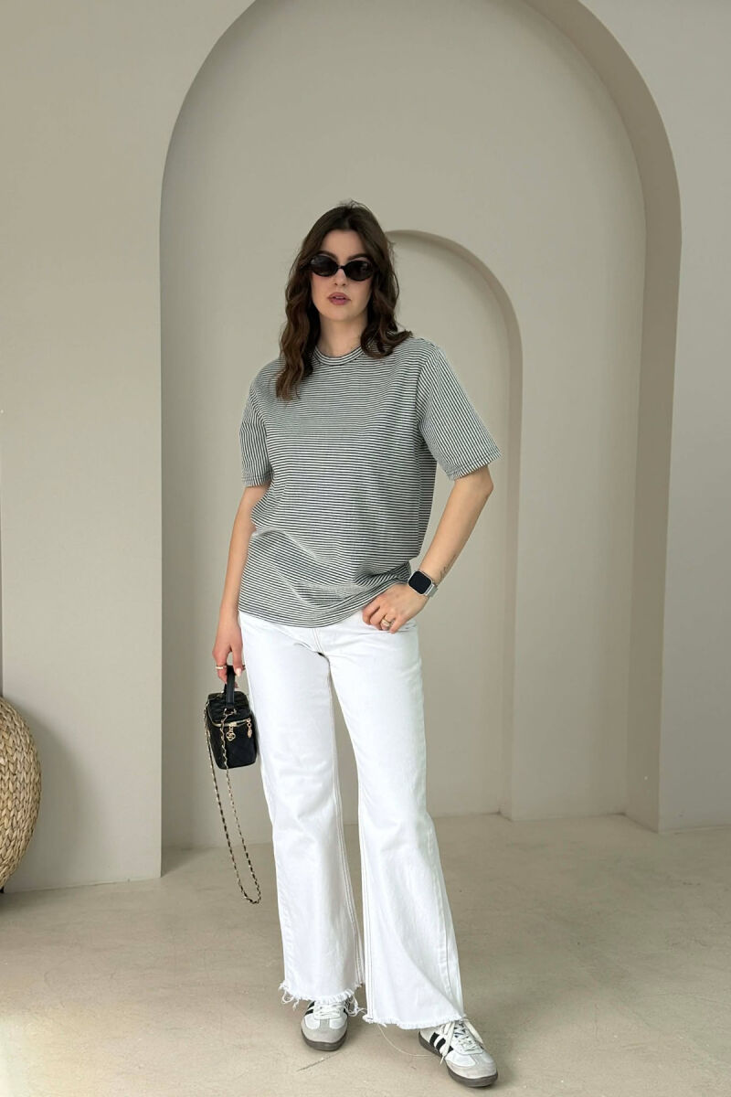 STRIPE DESIGN WOMAN T- SHIRT + 6 PAIR SOCKS BLACK-WHITE/ZB - 6