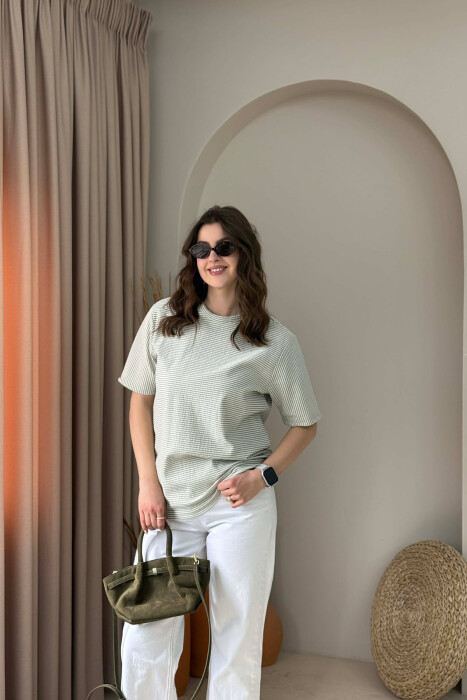 T-SHIRT ME DIZJAN VIJASH PER FEMRA NE NGJYRE MENTE+ 6 PALE ÇORAPE DHURATE - KLAUDIO FASHION