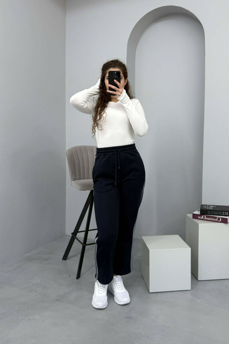 STRIPED ONE COLOR FLUFFY WOMEN SWEATPANTS DARK BLUE/BEE - 1