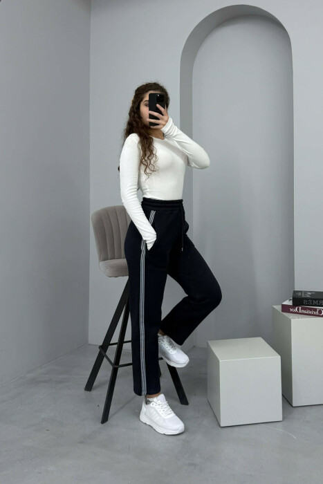 STRIPED ONE COLOR FLUFFY WOMEN SWEATPANTS DARK BLUE/BEE - 2