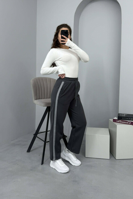 STRIPED ONE COLOR FLUFFY WOMEN SWEATPANTS DARK GREY/GEE - 2