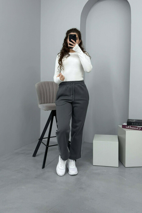 TUTA NJË NGJYRËSHE ME PUSH DHE VIJA PËR FEMRA NË NGJYRË GRI - KLAUDIO FASHION