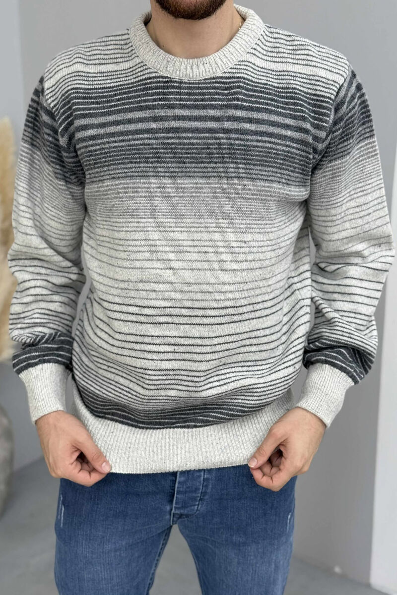 STRIPES DESIGN ROUND NECK KNITTED MEN SWEATER LIGHT GREY/GZ - 2