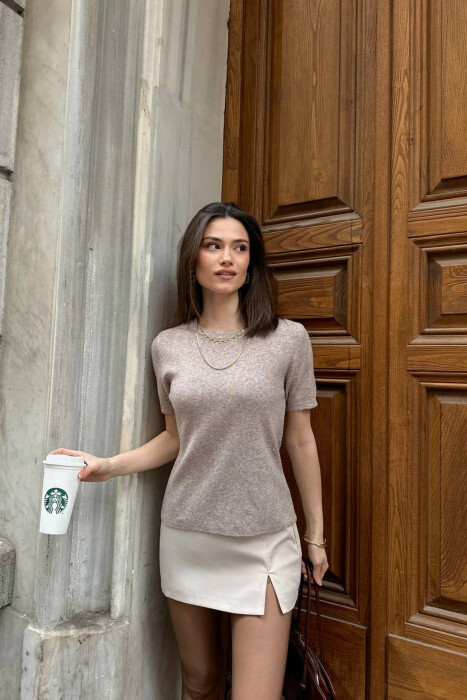 T-SHIRT PER FEMRA NE NGJYRE BEZHE - 2