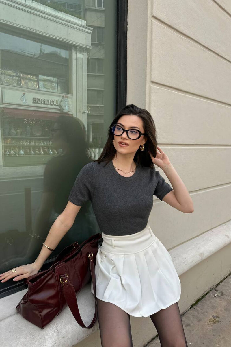 T-SHIRT PER FEMRA NE NGJYRE GRI TE ERRET - 2