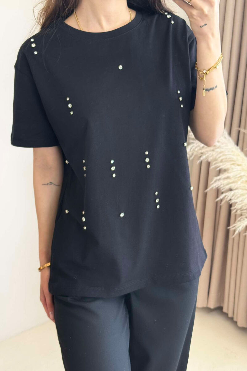 T-SHIRT I THJESHTË ME DETAJIN E GURËVE PËR FEMRA NË NGJYRËN E ZEZË - 12