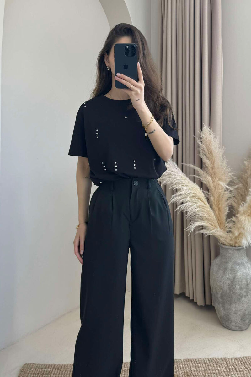 T-SHIRT I THJESHTË ME DETAJIN E GURËVE PËR FEMRA NË NGJYRËN E ZEZË - 11