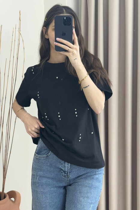 T-SHIRT I THJESHTË ME DETAJIN E GURËVE PËR FEMRA NË NGJYRËN E ZEZË - 3
