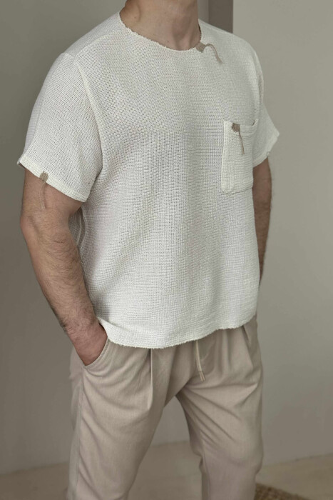T-SHIRT I THJESHTË ME DETAJIN E XHEPIT PËR MESHKUJ NË NGJYRËN E BARDHË - 3