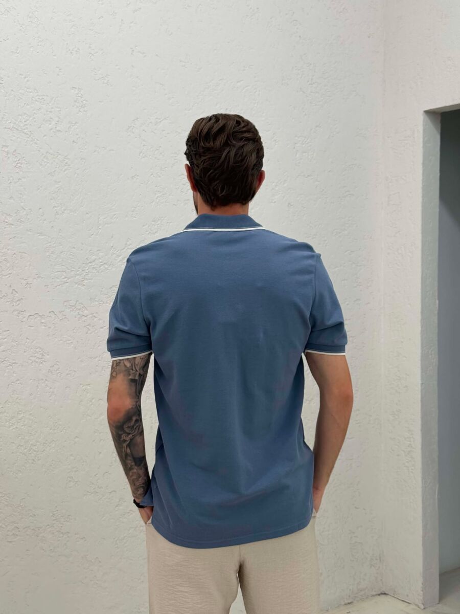 T-SHIRT I THJESHTE ME JAKE POLO PER MESHKUJ NE NGJYRE BLU TE ZBARDHUR - 2