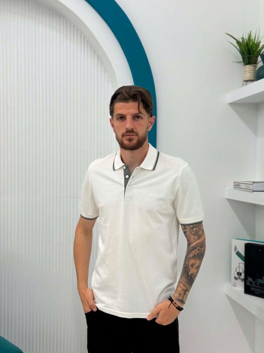 T-SHIRT I THJESHTE ME JAKE POLO PER MESHKUJ NE NGJYRE TE BARDHE 