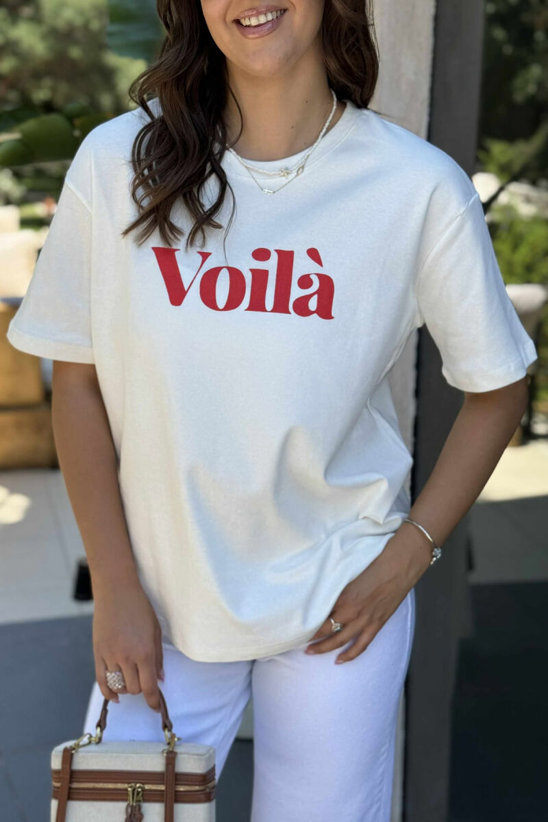 T-SHIRT I THJESHTË ME SHKRIME PËR FEMRA NË NGJYRËN E BARDHË - 1