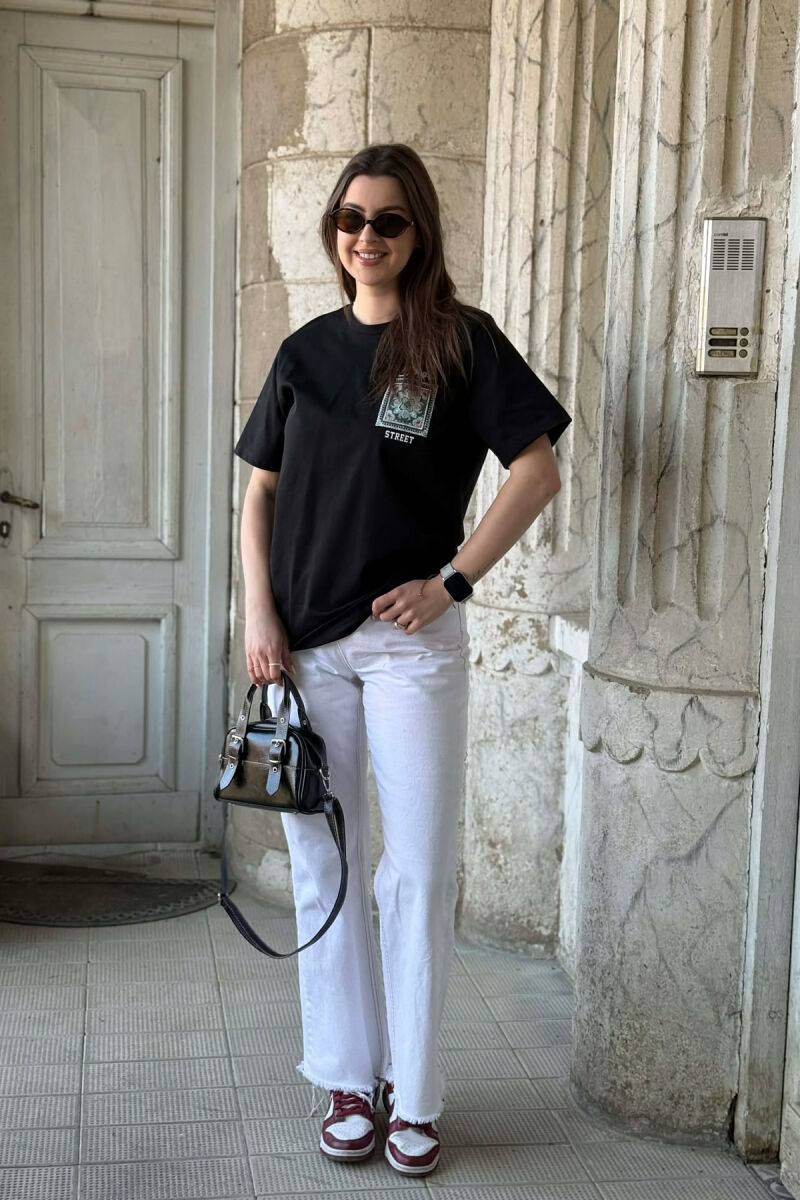 T-SHIRT I THJESHTE ME SHKRIME PER FEMRA NE NGJYREN E ZEZE + 6 PALE ÇORAPE DHURATE - 4