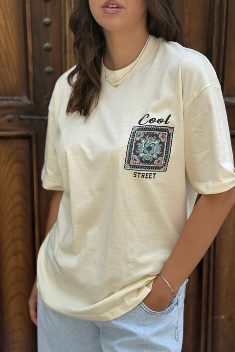 T-SHIRT I THJESHTË ME SHKRIME PËR FEMRA NË NGJYRËN KREM - 4
