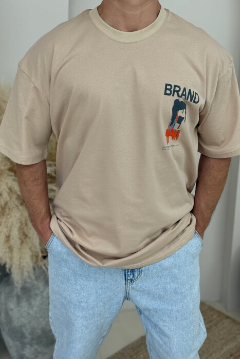 T-SHIRT I THJESHTË ME SHKRIME PËR MESHKUJ NË NGJYRËN BEZHË - 2