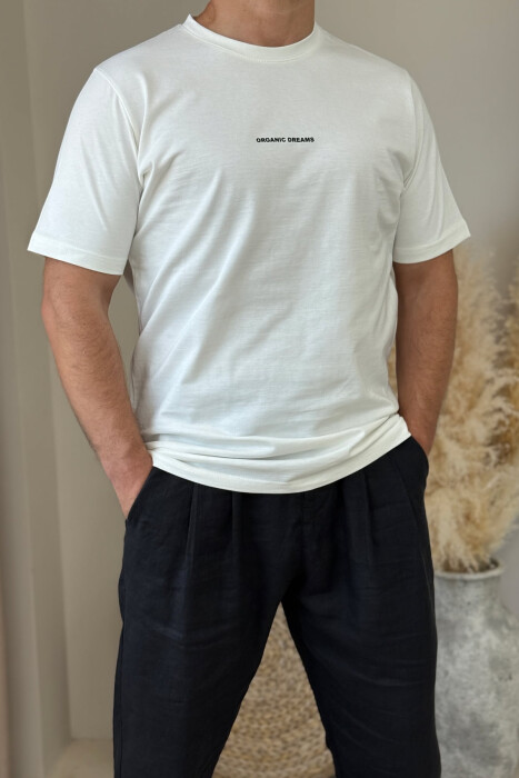 T-SHIRT I THJESHTË ME SHKRIME PËR MESHKUJ NË NGJYRËN E BARDHË - 