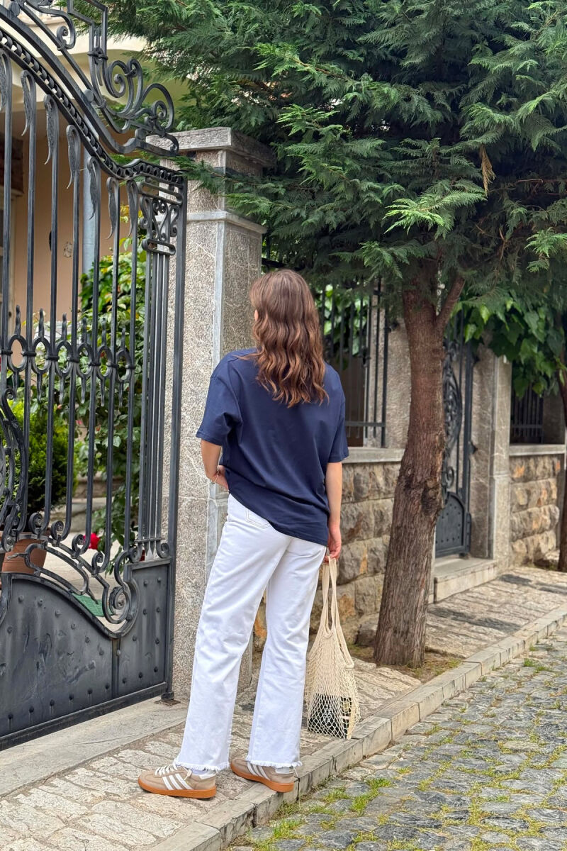 T-SHIRT I THJESHTE NJE NGJYRESH PER FEMRA NE NGJYRE BLU + 6 PALE ÇORAPE DHURATE - 5