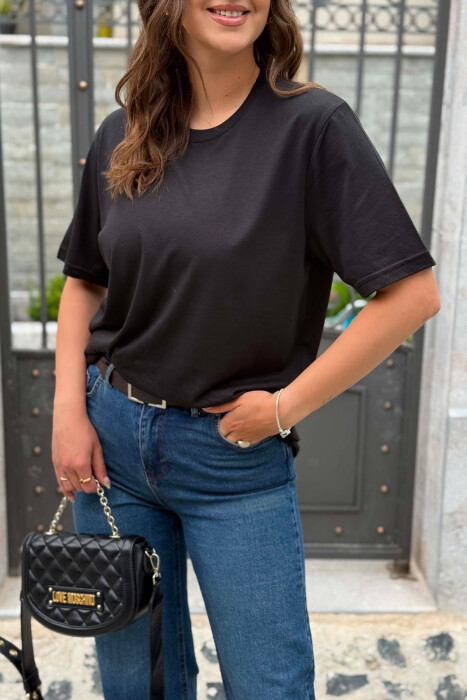 T-SHIRT I THJESHTE NJE NGJYRESH PER FEMRA NE NGJYRE TE ZEZE + 6 PALE ÇORAPE DHURATE - 5