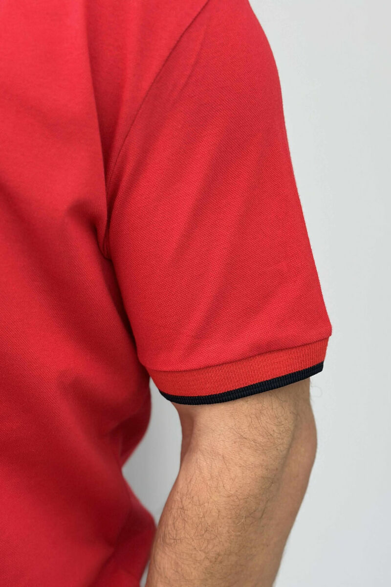 T-SHIRT NJË NGJYRËSH I THJESHTË PËR MESHKUJ NË NGJYRËN E KUQE - 4