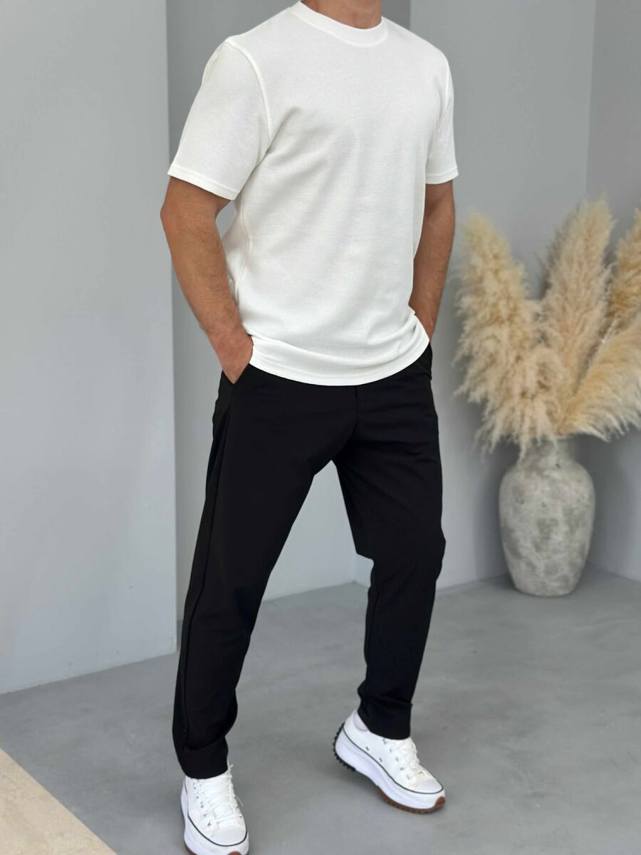 T-SHIRT NJË NGJYRËSH I THJESHTË PËR MESHKUJ NË NGJYRËN KREM - 1