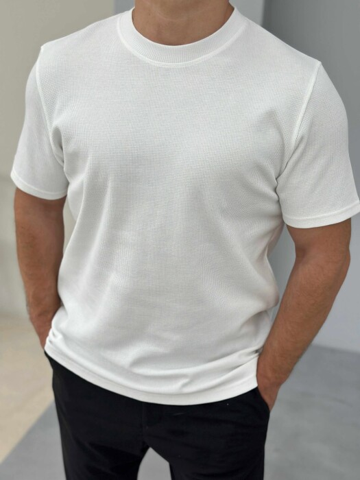 T-SHIRT NJË NGJYRËSH I THJESHTË PËR MESHKUJ NË NGJYRËN KREM - 3