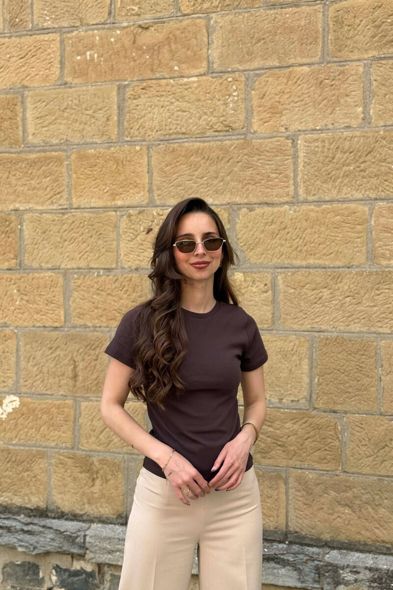 T-SHIRT I THJESHTE PER FEMRA NE NGJYRE KAFE TE ERRET - 3