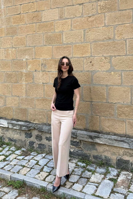 T-SHIRT I THJESHTE PER FEMRA NE NGJYRE KAFE TE ZEZE - 2