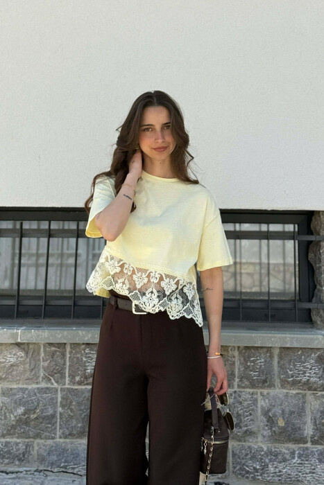 T-SHIRT ME DETAJ DANTELLE PER FEMRA NE NGJYRE LIMONI - 1