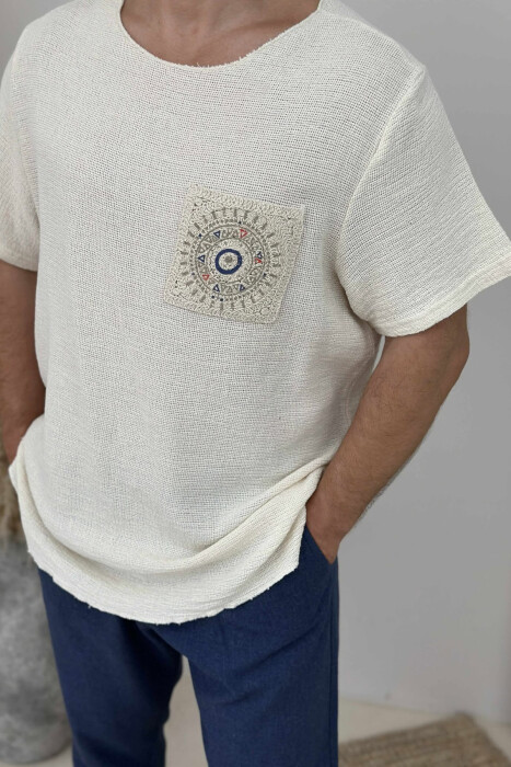 T-SHIRT ME DETAJE TË THJESHTA PËR MESHKUJ NË NGJYRËN KREM - 3