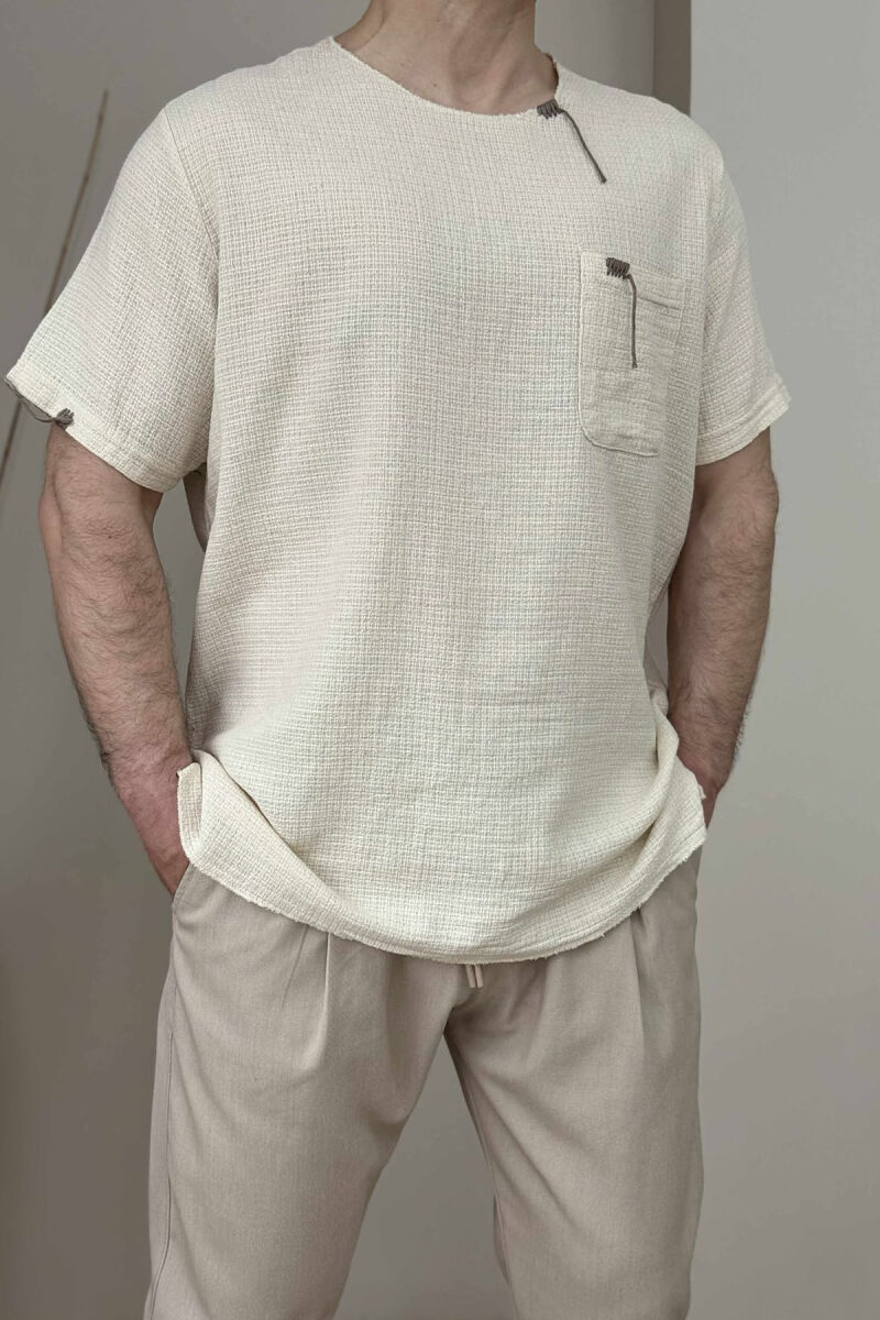 T-SHIRT ME DETAJIN E XHEPIT PËR MESHKUJ NË NGJYRËN KREM - 3