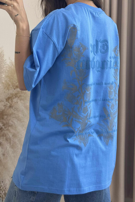 T-SHIRT ME DIZANJ DHE SHKRIME PËR FEMRA NË NGJYRË BLU - 4