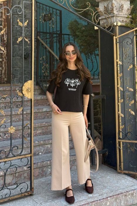 T-SHIRT ME DIZAJN PER FEMRA NE NGJYRE TE ZEZE - 2