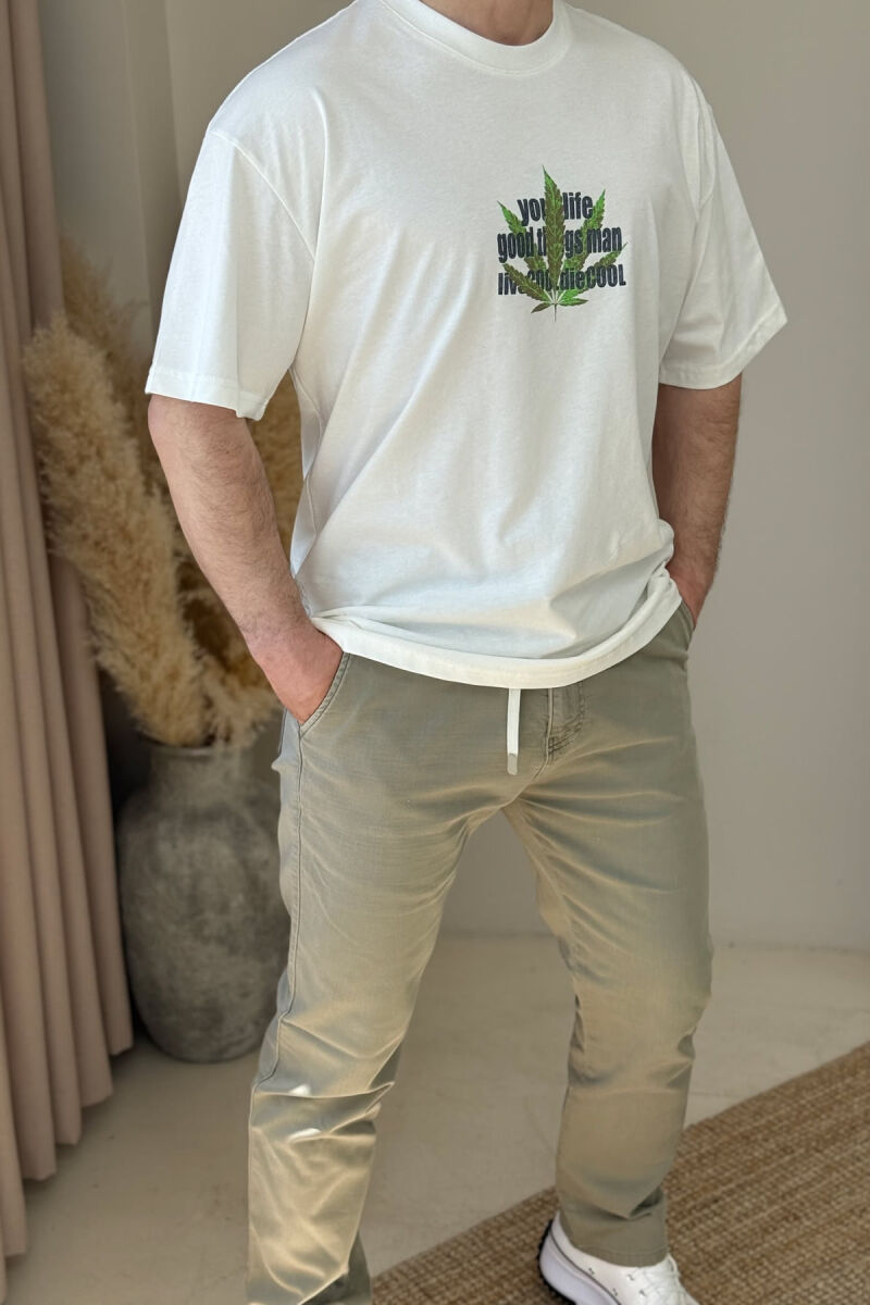 T-SHIRT ME DIZAJN PËR MESHKUJ NË NGJYRËN E BARDHË - 2