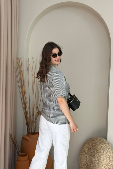 T-SHIRT ME DIZJAN VIJASH PER FEMRA NE NGJYRE TE ZEZE ME TE BARDHE + 6 PALE ÇORAPE DHURATE - 4