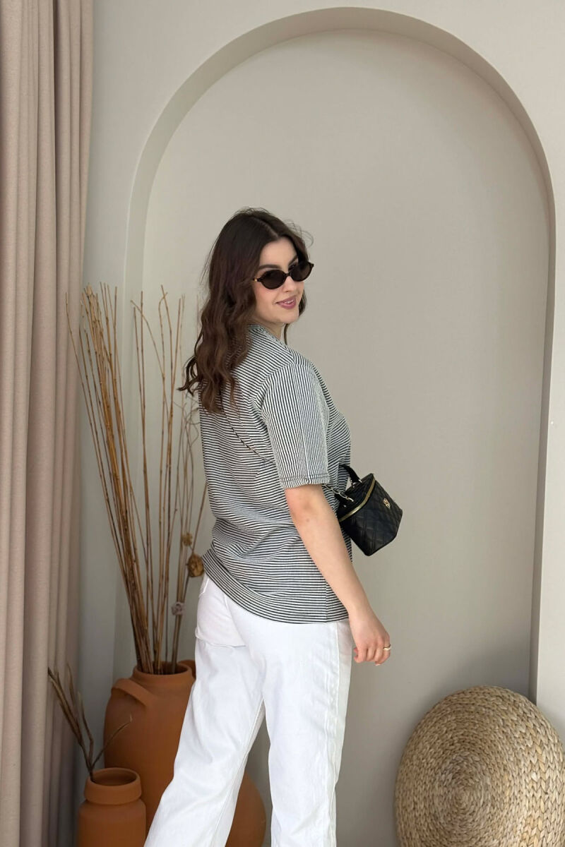 T-SHIRT ME DIZJAN VIJASH PER FEMRA NE NGJYRE TE ZEZE ME TE BARDHE + 6 PALE ÇORAPE DHURATE - 4