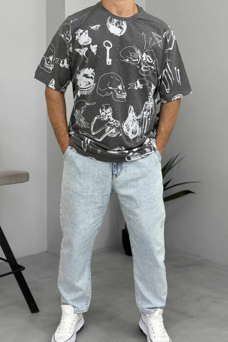 T-SHIRT ME DIZANJE DHE JAKË TË RRUMBULLAKËT PËR MESHKUJ NË NGJYRËN GRI E ERRËT - 1