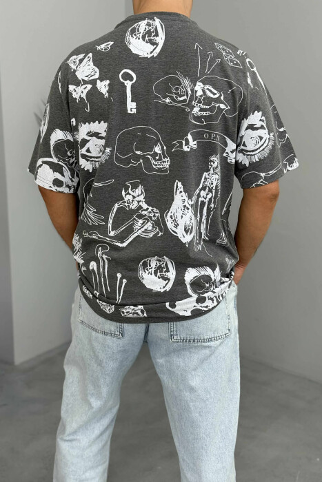 T-SHIRT ME DIZANJE DHE JAKË TË RRUMBULLAKËT PËR MESHKUJ NË NGJYRËN GRI E ERRËT - 3