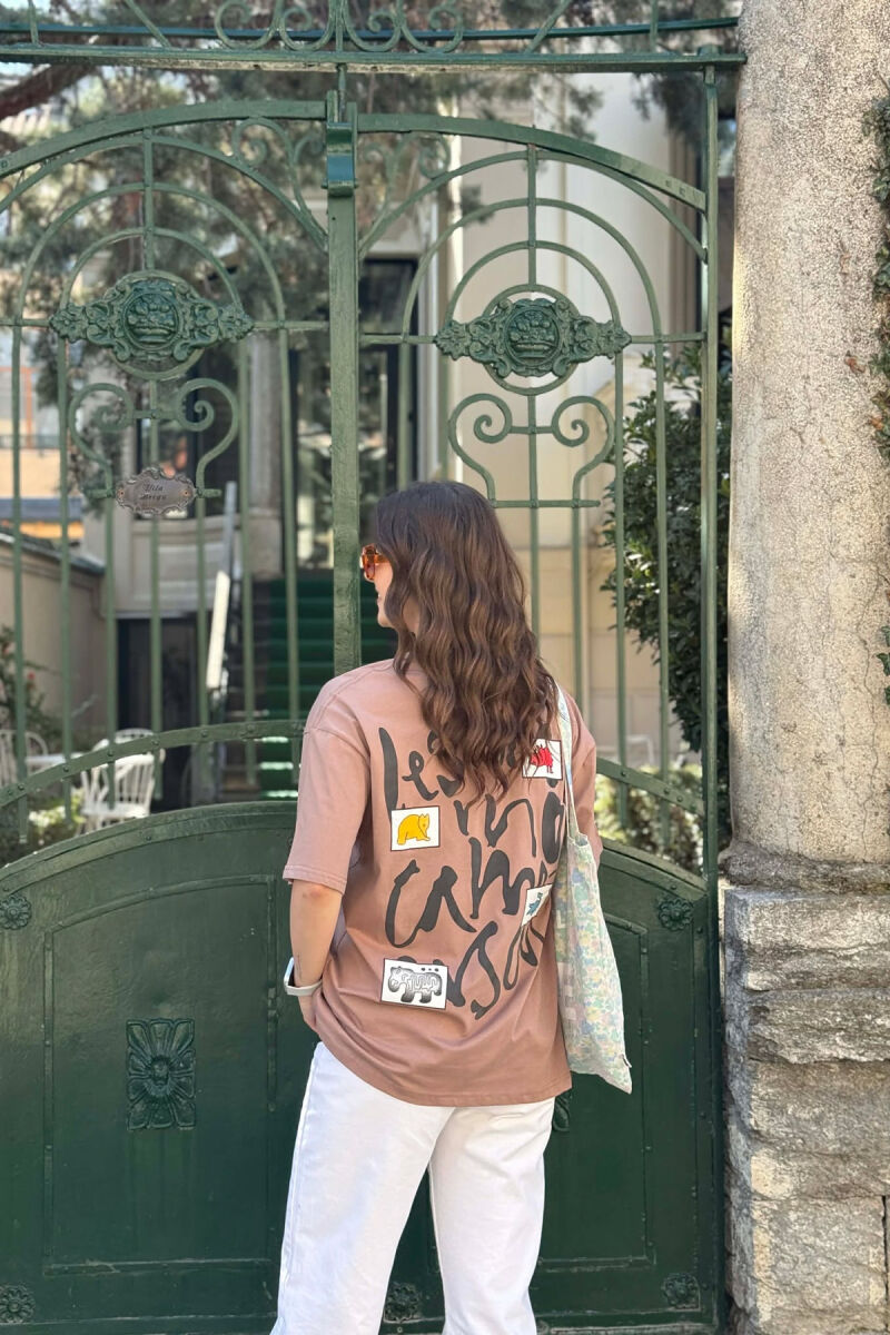 T-SHIRT ME IMAZH PARA & PAS PER FEMRA NE NGJYRE KAFE + 6 PALE ÇORAPE DHURATE - 5