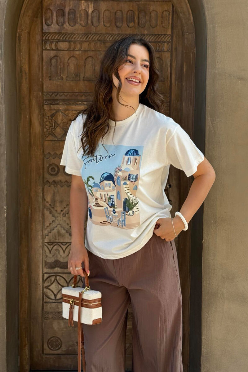 T-SHIRT ME IMAZHIN E SANTORINIT PËR FEMRA NË NGJYRËN E BARDHË - 6