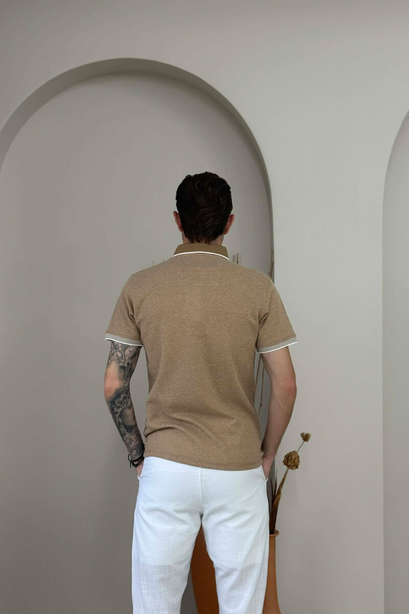 T-SHIRT ME JAKE POLO ME TEKSTURE PER MESHKUJ NE NGJYRE BEZHE - 4