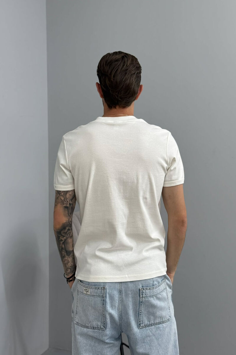 T-SHIRT ME JAKE V PER MESHKUJ NE NGJYRE TE BARDHE - 4