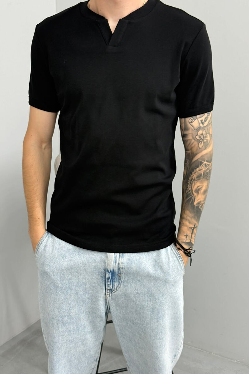 T-SHIRT ME JAKE V PER MESHKUJ NE NGJYRE TE ZEZE - 4