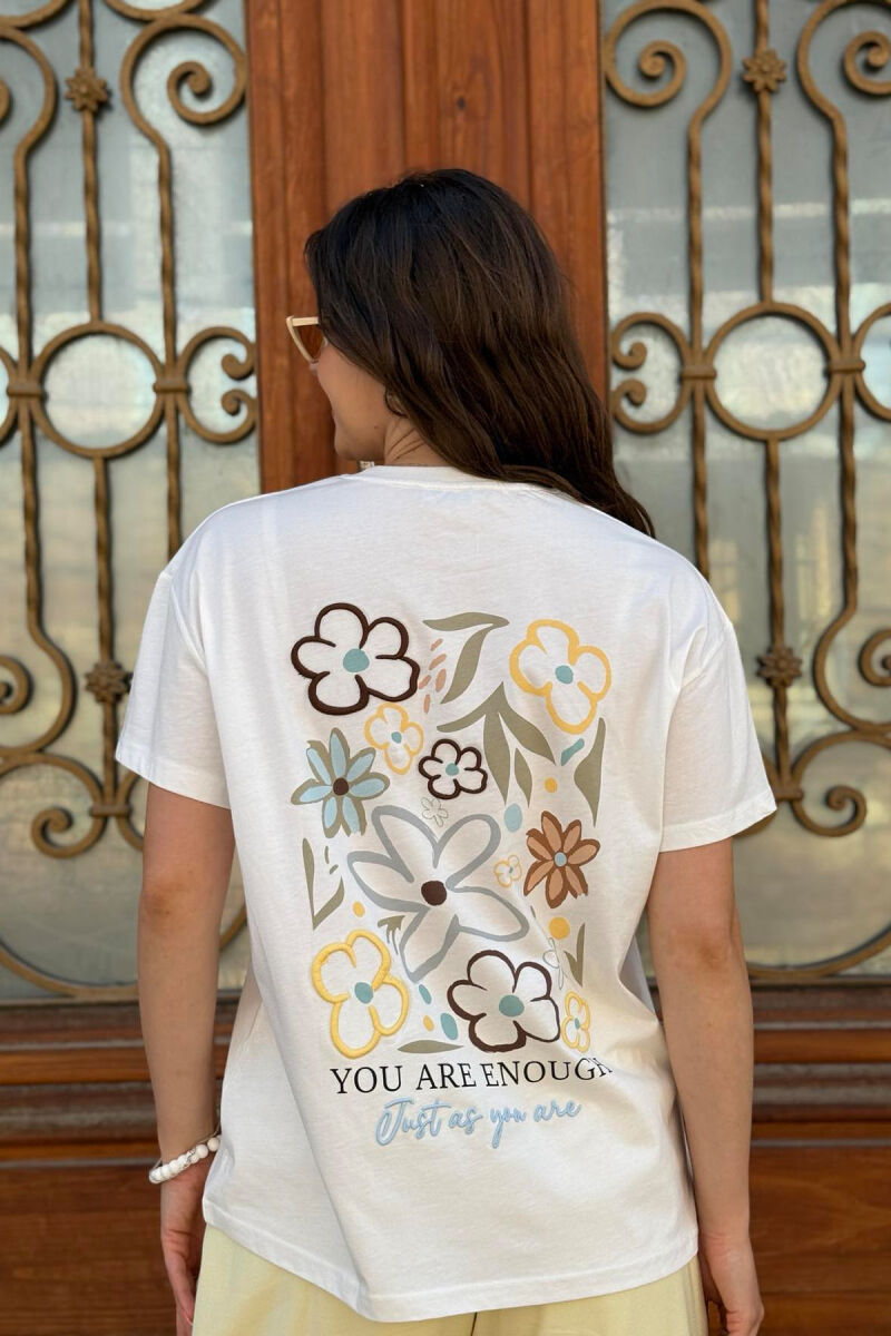 T-SHIRT ME PRINT LULESH PËR FEMRA NË NGJYRËN E BARDHË - 9