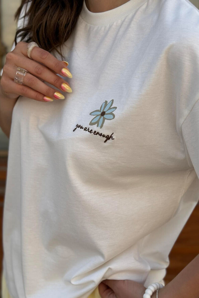 T-SHIRT ME PRINT LULESH PËR FEMRA NË NGJYRËN E BARDHË - 8