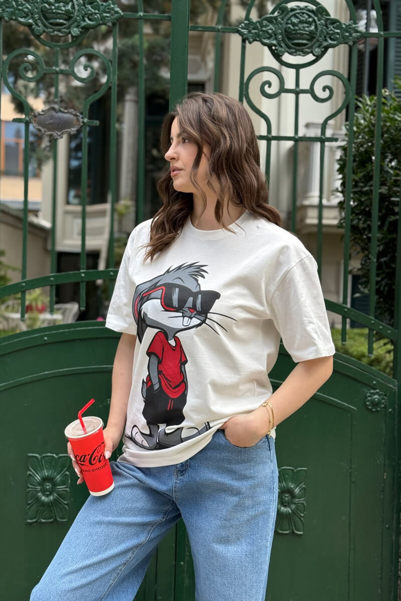 T-SHIRT ME SHKRIME DHE IMAZH PËR FEMRA NË NGJYRËN E BARDHË - 2